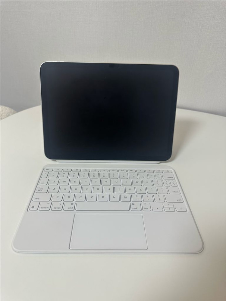 아이패드 11세대(A16) 128GB WI-FI 실버+매직키보드 폴리오--6