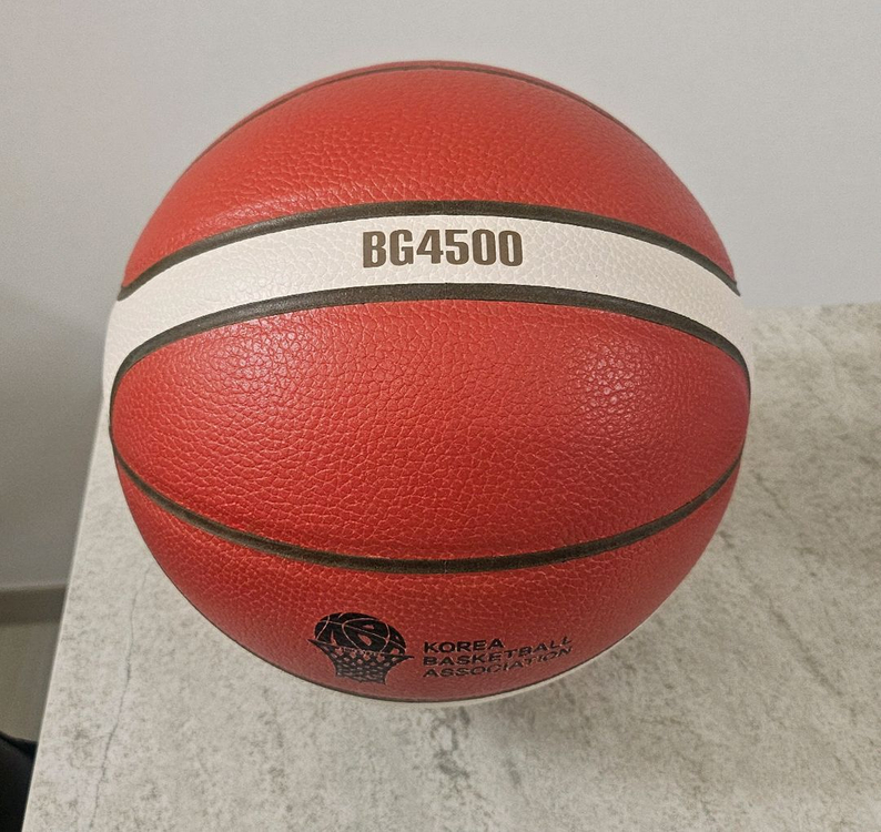FIBA 공인 농구공 몰텐 BG4500 6호 거의 새것 이미지