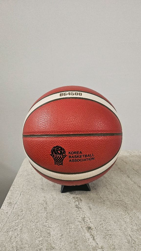 FIBA 공인 농구공 몰텐 BG4500 6호 거의 새것 이미지