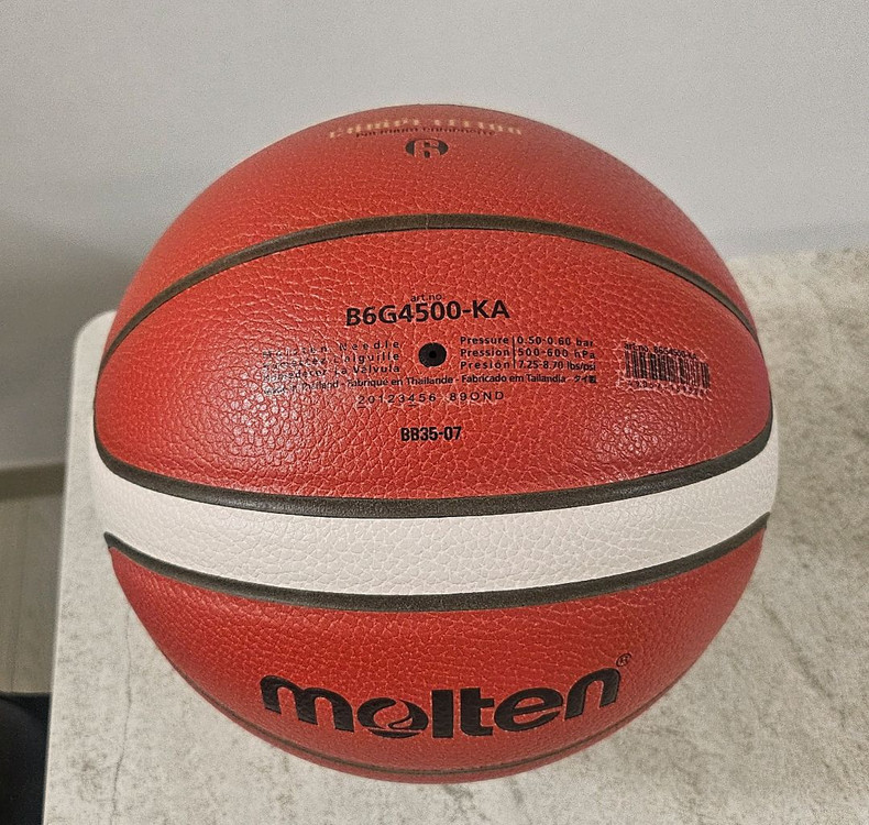 FIBA 공인 농구공 몰텐 BG4500 6호 거의 새것 이미지