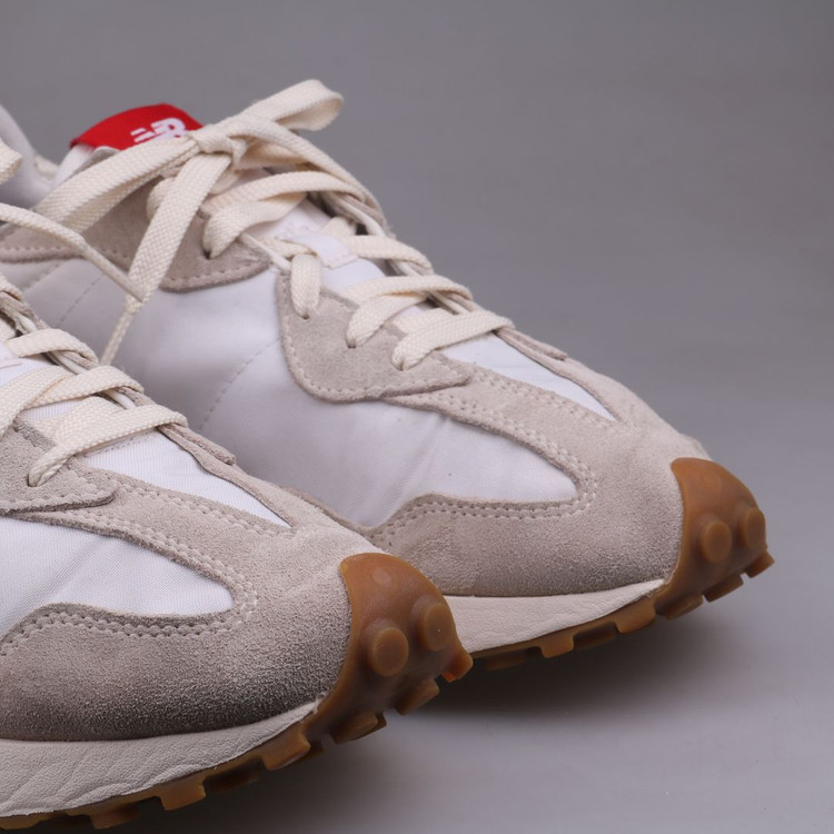 뉴발란스 327 판매합니다.(280)6311--1