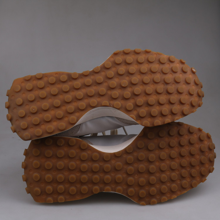 뉴발란스 327 판매합니다.(280)6311--9