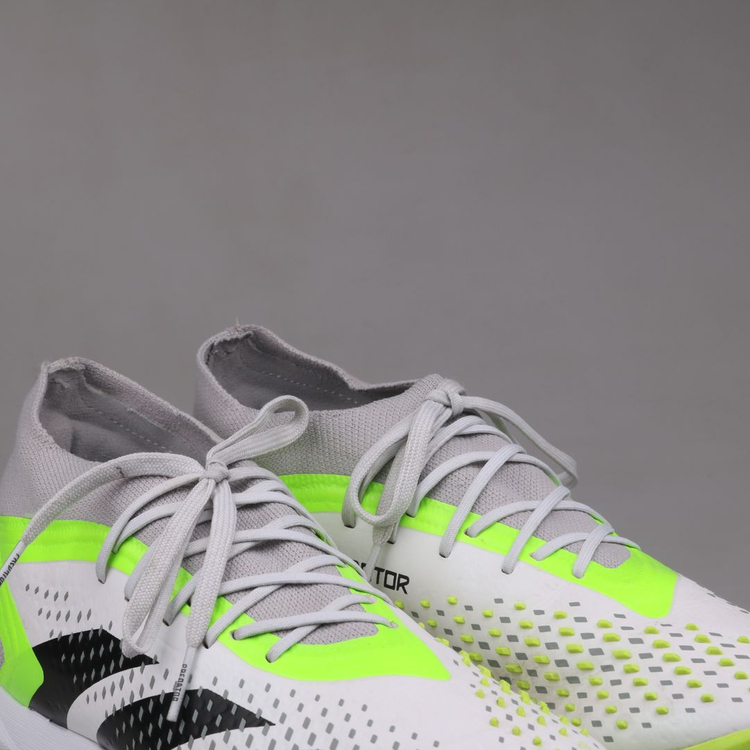 아디다스 프레데터 풋살화 판매합니다.(270)6311--2