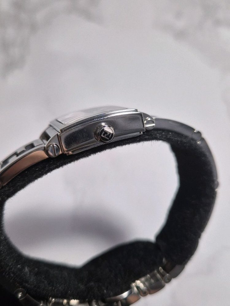 펜디 자개다이얼 팔찌시계--3