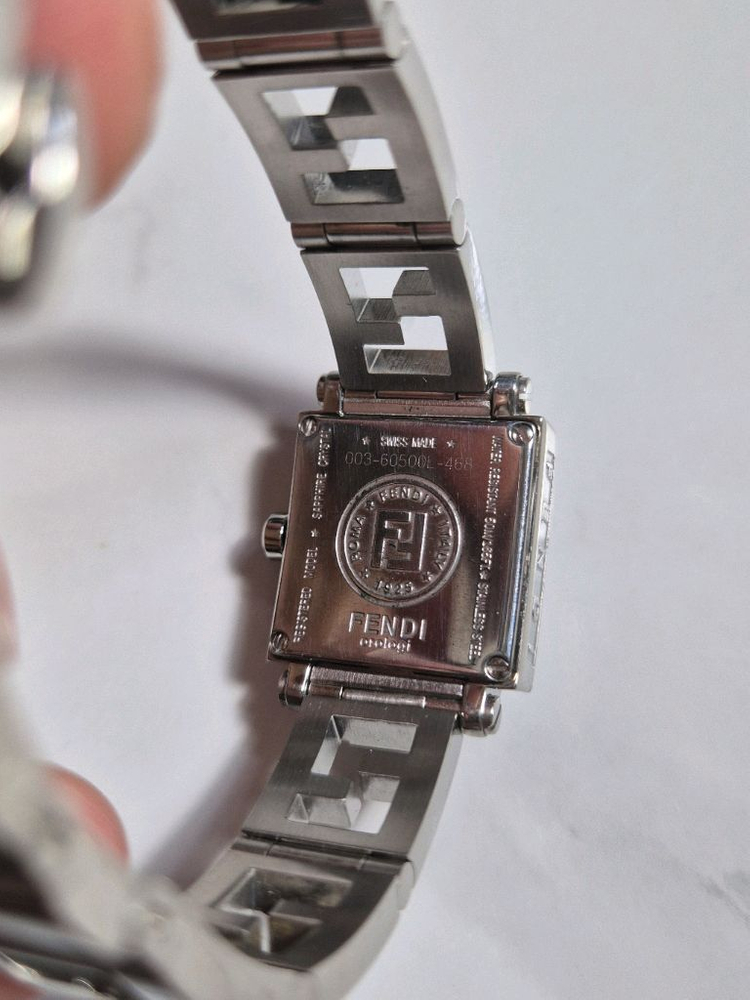 펜디 자개다이얼 팔찌시계--5