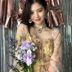 던드롭 한소희 생일 원피스 새상품 정가 189000원->9만원 판매