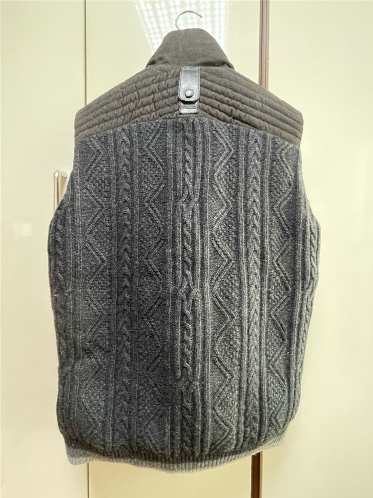 몽클레어 콜라보 다운 베스트--1