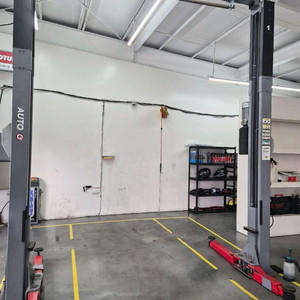 헤스본 2주식리프트 신형타입 중고 팝니다...