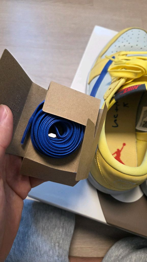 나이키 조던1 트래비스 스캇 로우 카나리--6