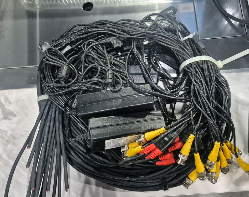 CCTV녹화기, 카메라16대 500만화소 입니다. 이미지