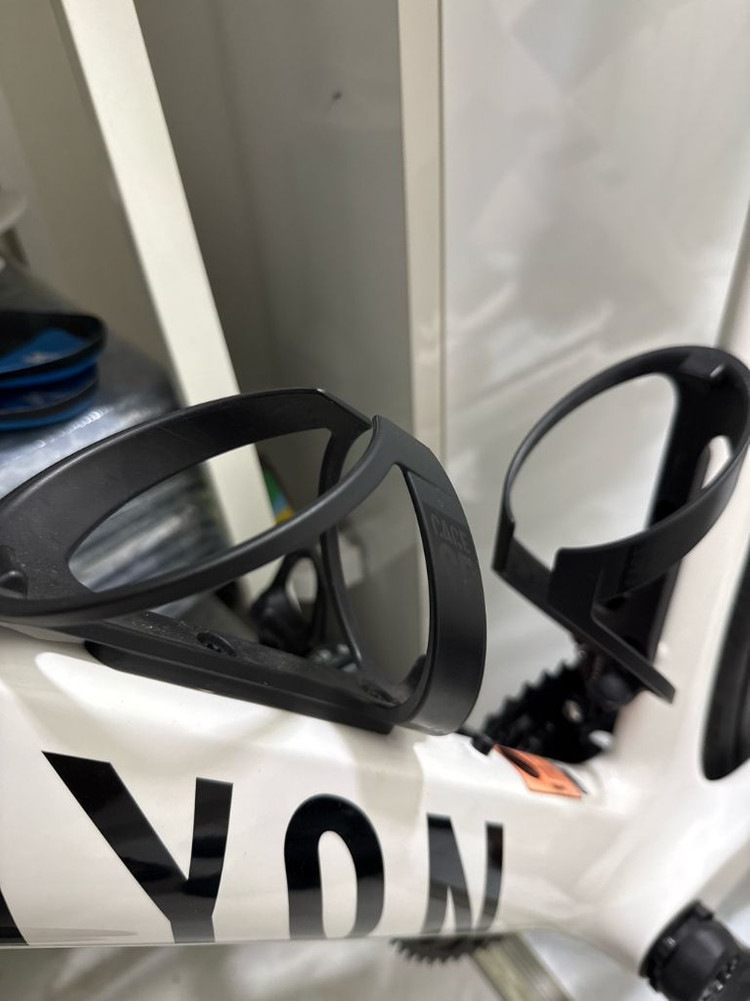 캐니언 에어로드 3세대 마운트 전조등 후미등 케이지 이미지