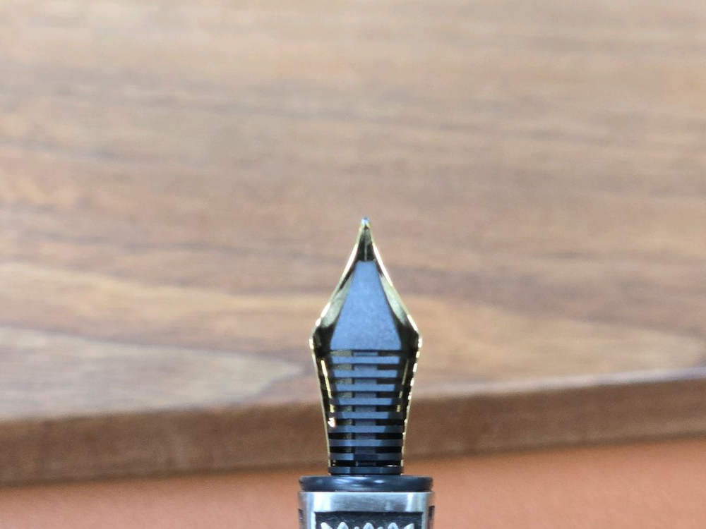 겸손 만년필 흑베개 18k 이미지