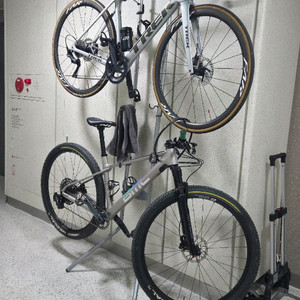 TREK 에몬다 SL5 / BMC 투스트로크01 three