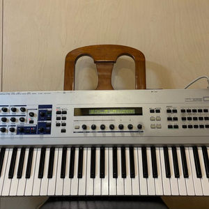 [야마하] Yamaha CS6X 빈티지 디지털 신디사이저 이미지