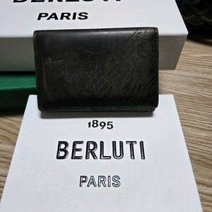 벨루티 카드지갑