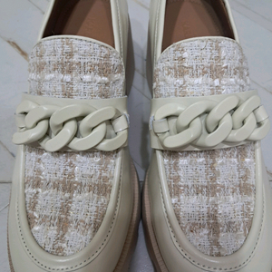 칼러거펠드 Karl Lagerfeld 아이보리 체인 로퍼 245