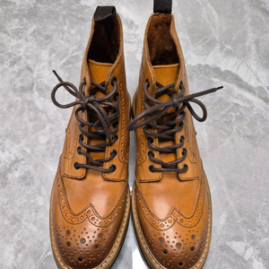 장까를로 모렐리 윙팁 가죽 부츠