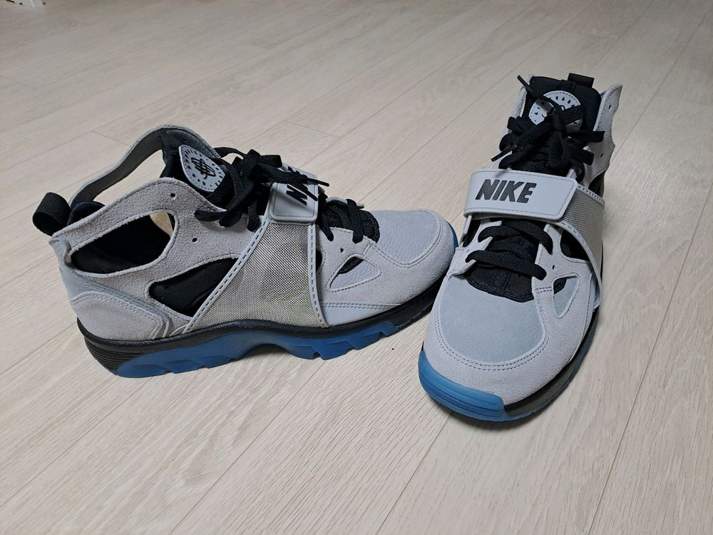 나이키 에어트레이너 허라치 285사이즈--1