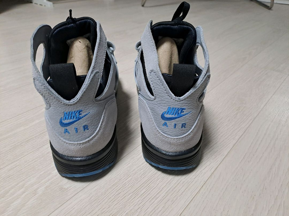 나이키 에어트레이너 허라치 285사이즈--4