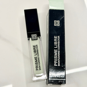 지방시 프리즘 리브르 스킨-케어링 코렉터 그린