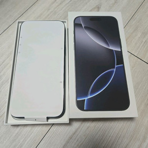 새상품)아이폰16 프로맥스 256GB 블랙 리퍼 새상품 자급제.