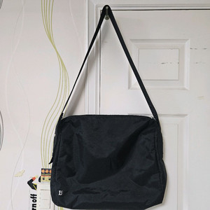 로우 클래식 크로스백 가방