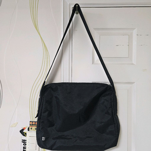 로우 클래식 크로스백 가방