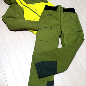 골드윈 재팬 데모 스키복