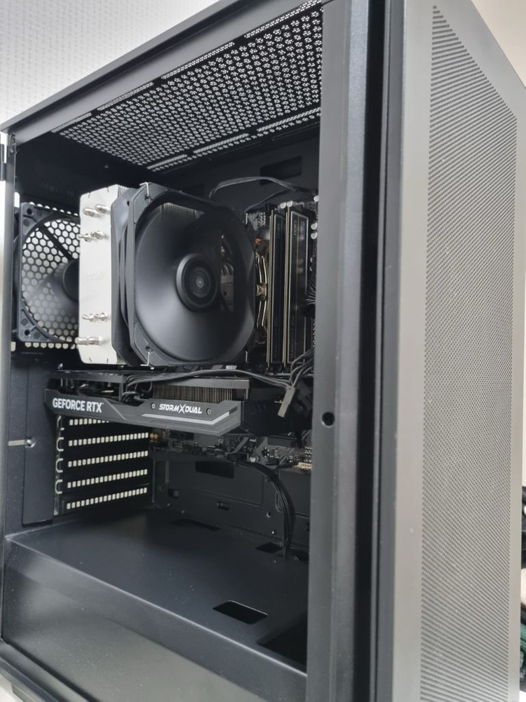 7500F / 4060Ti 게이밍 컴퓨터 본체--1