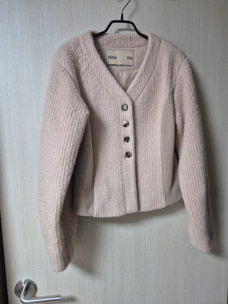 마뗑킴 볼륨 베이지 가디건 니트자켓 마땡킴--1