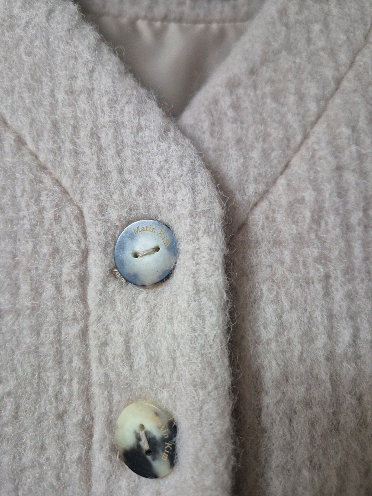 마뗑킴 볼륨 베이지 가디건 니트자켓 마땡킴--4