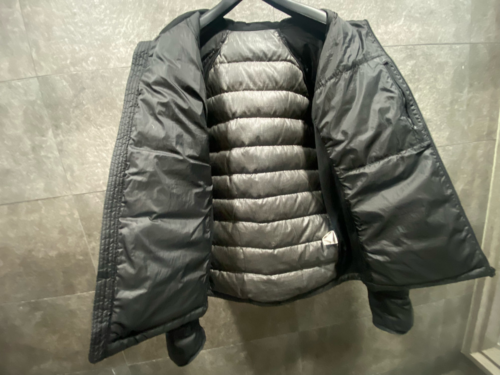 남성 휠라 무광 경량 패딩 105사이즈 Fila 점퍼 블랙 자켓--1