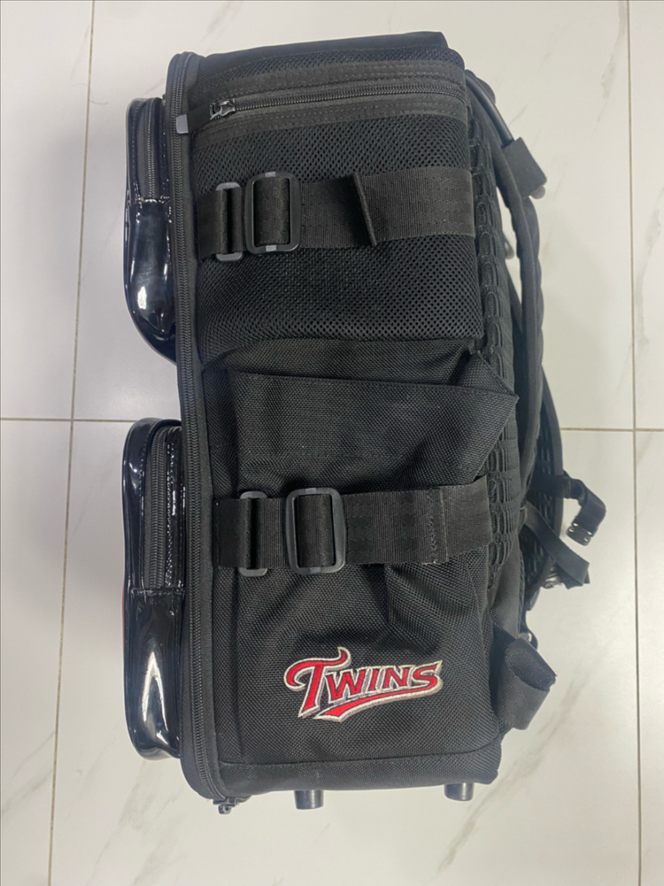 엘지트윈스 데상트 캐리어 가방 LG 트윈스 구로고--1