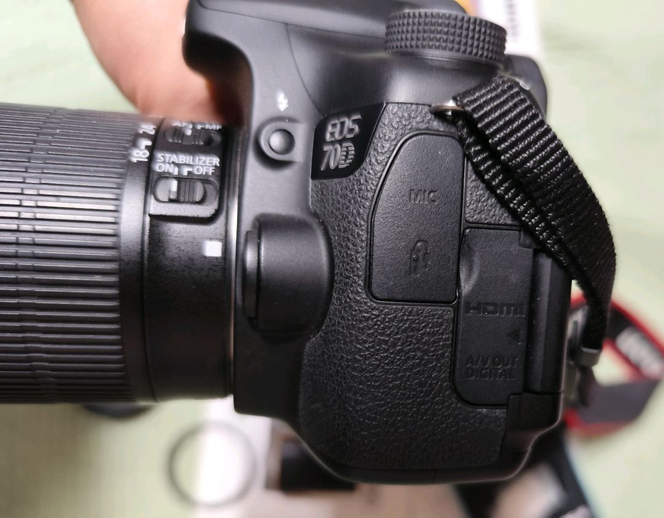 민트급 캐논70D 번들킷 이미지