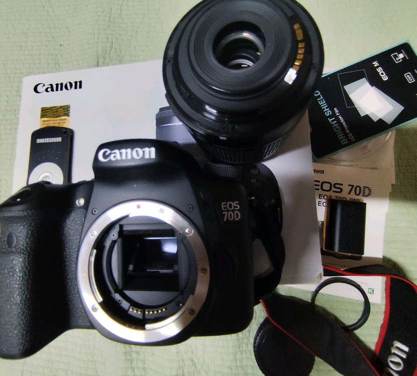 민트급 캐논70D 번들킷 이미지
