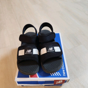 뉴발키즈 샌들 190사이즈 팔아요