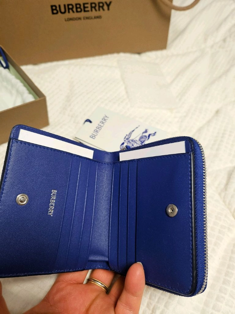 (새상품) 버버리 여성지갑 신세계구매 명품반지갑 구찌 프라다 디올 루이비통 셀린느 페라가모 이미지