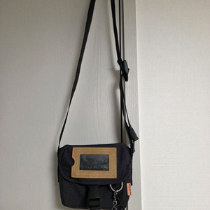 아크네 스튜디오 메신저백