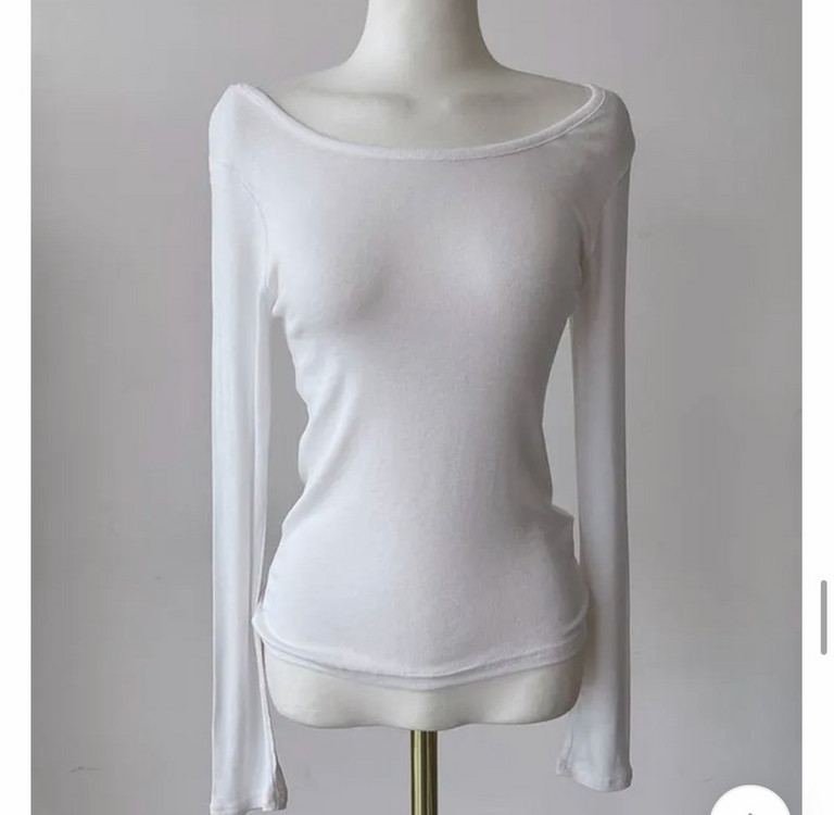 에이블리 코튼블랙 [목선강조/양보트넥] 차르르 슬림 쇄골라인 긴팔티--1