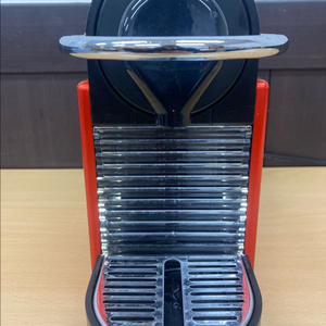 네스프레소 픽시 캡슐머신 (C60) 이미지