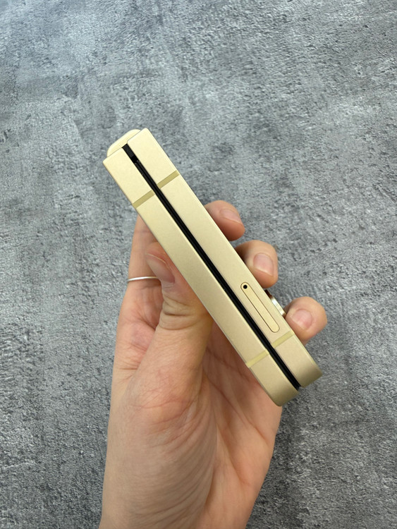 갤럭시 Z플립6 옐러우 256기가 S급--3