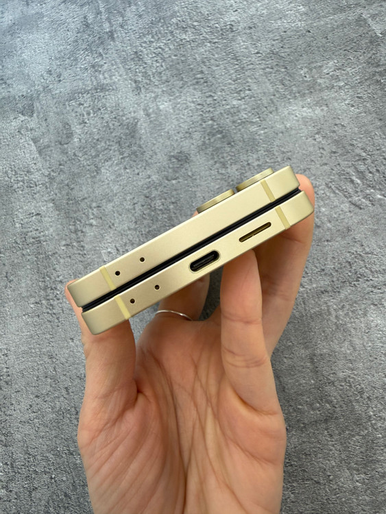 갤럭시 Z플립6 옐러우 256기가 S급--2