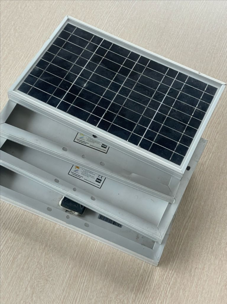 SolarCenter SCM 10W 태양광 패널 4개 이미지