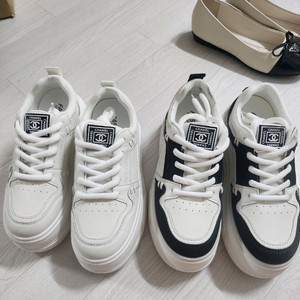 샤뉄 키높이운동화 235사이즈