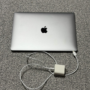 맥북에어 2020 중급형 8GB/256GB 스그 34만