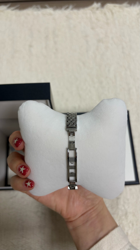 구찌 G프레임 쿼츠 메탈 시계--4