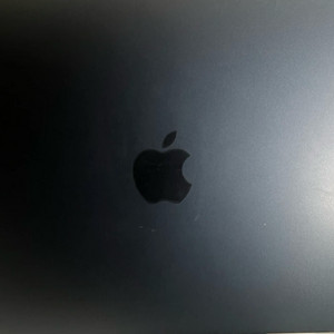 (쿨거래 네고 가능)맥북에어 13 M2 24GB/512GB 팝니다