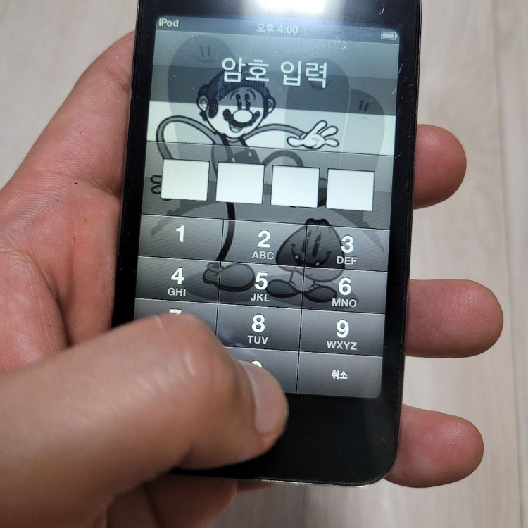아이팟터치 4세대 32기가 고장품--4