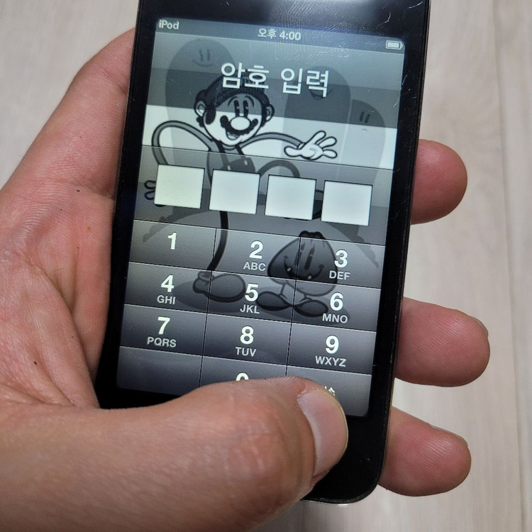 아이팟터치 4세대 32기가 고장품--5
