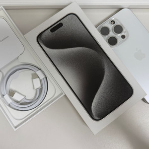 애플 휴대폰 아이폰 15프로 256GB 화이트 티타늄 SS급 팝니다. 이미지